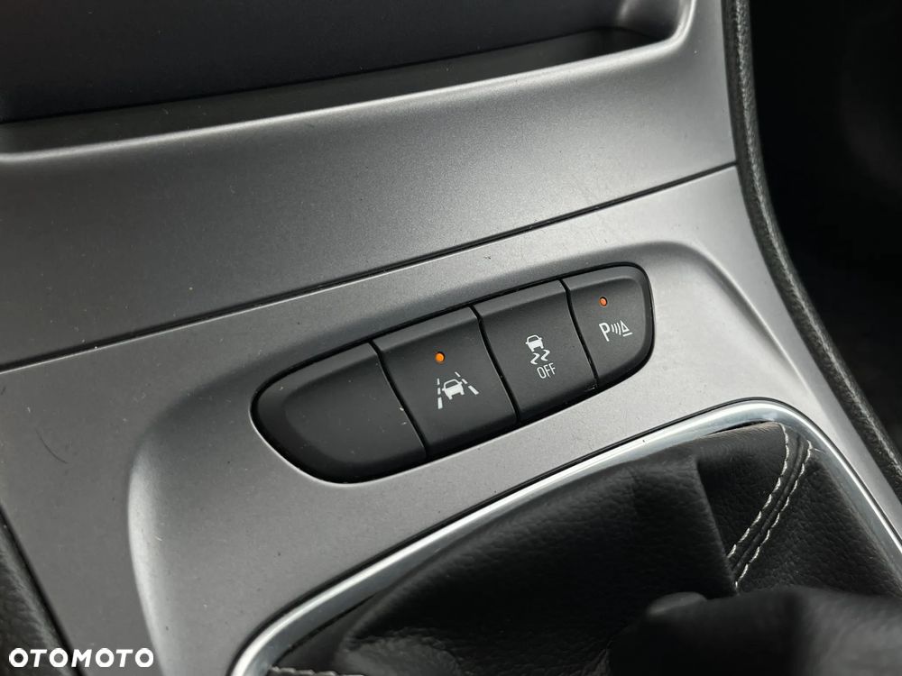 Opel Astra 1.4 Turbo Sports Tourer Active - 35