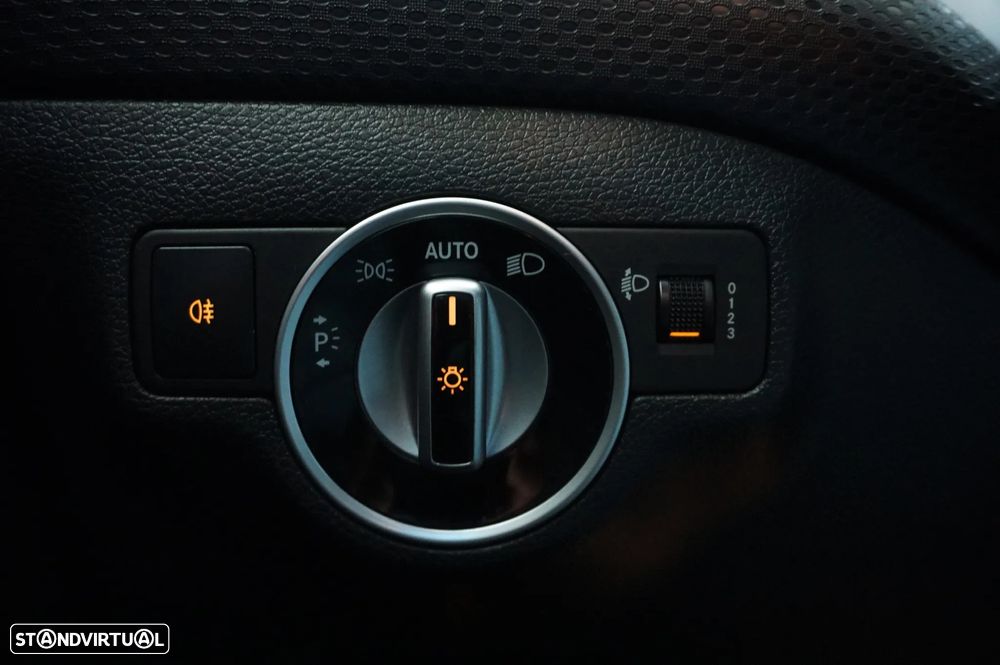 Mercedes-Benz A 180 d Urban - 10