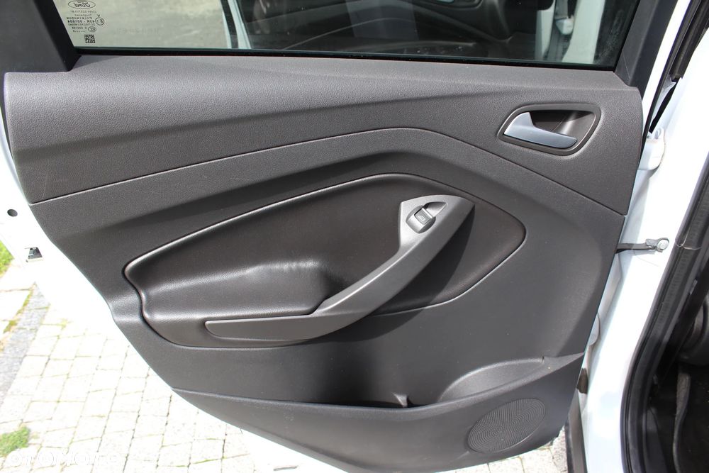 Ford Kuga 2.0 TDCi 2x4 Champions Edition - 18