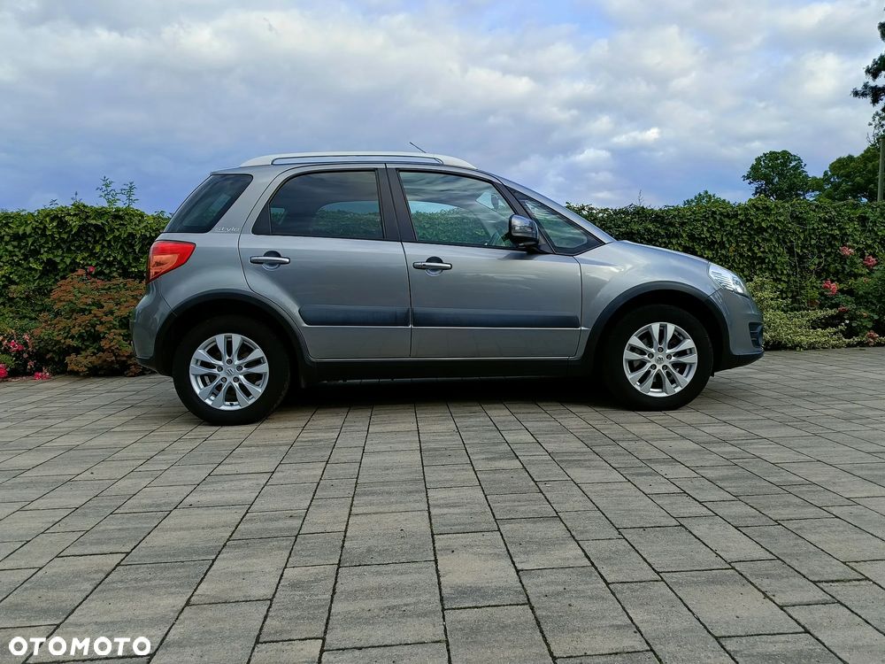 Suzuki SX4 1.6 Comfort Plus - 3