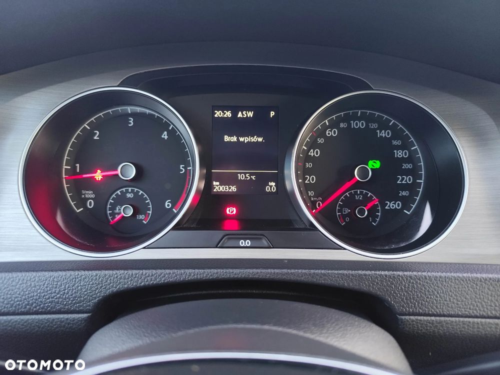 Volkswagen Golf - 21