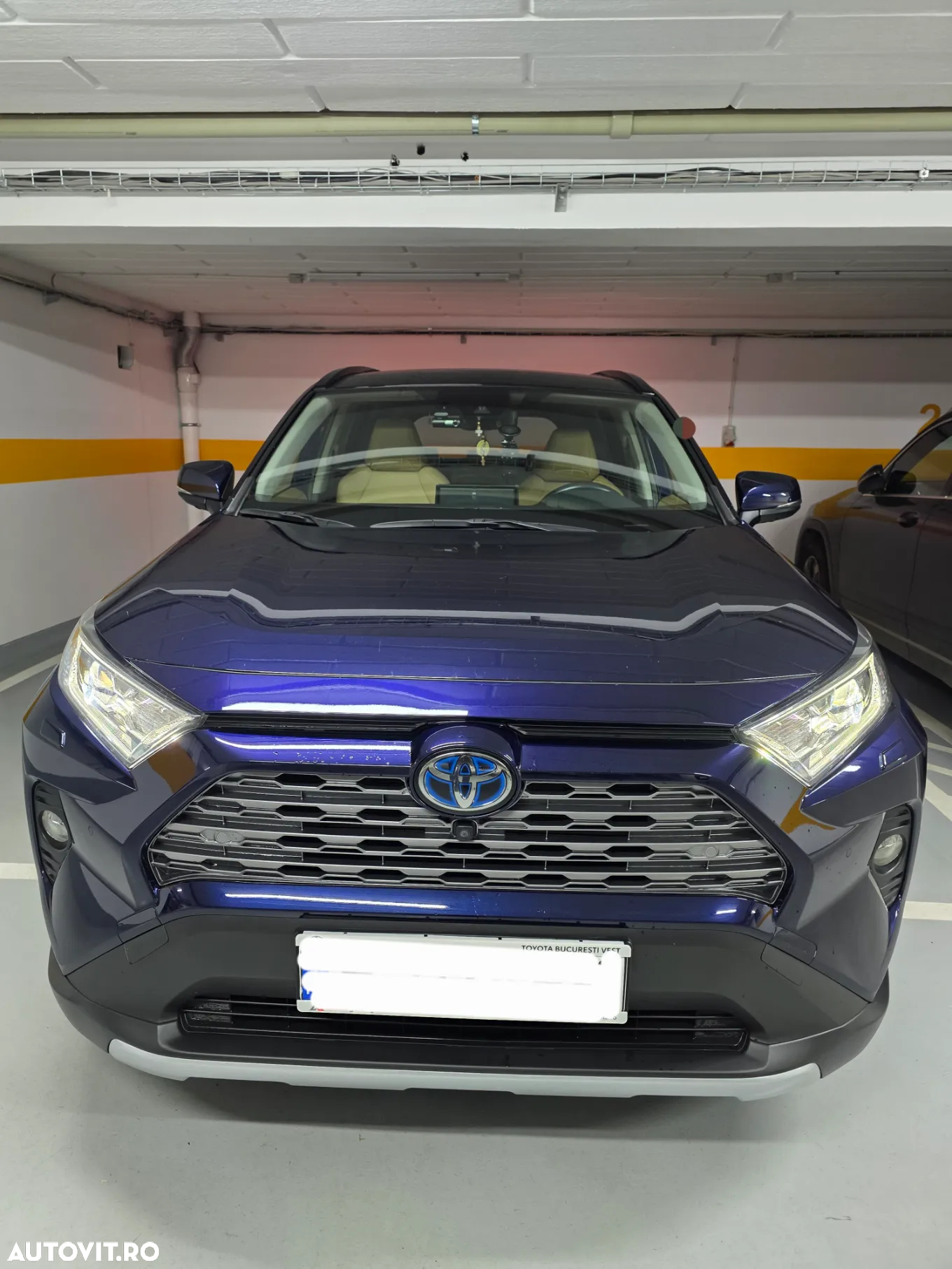 Toyota RAV4 2.5 Hybrid VVT-iE 4x4 Luxury Plus - 3
