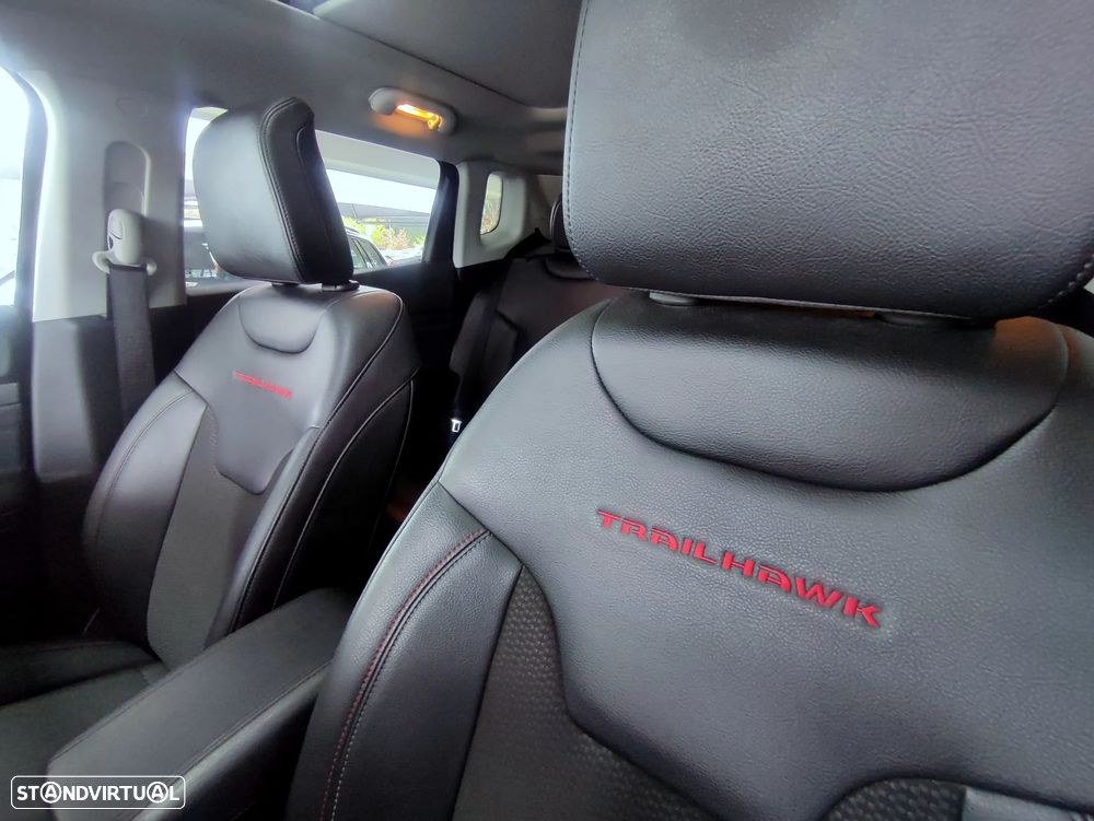 Jeep Compass 1.3 TG Trailhawk - 8