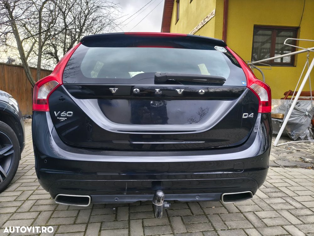 Volvo V60 D4 Geartronic Momentum - 8