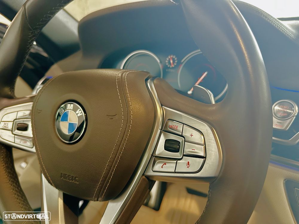 BMW 740 d xDrive Pack M - 24