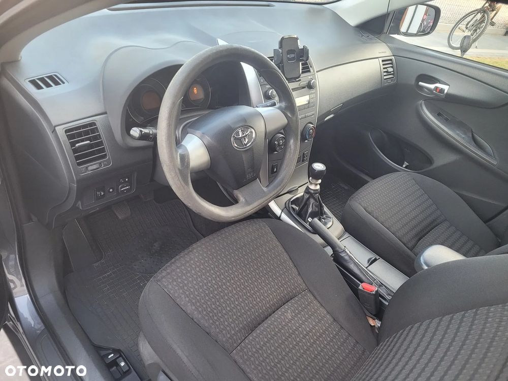 Toyota Corolla - 7