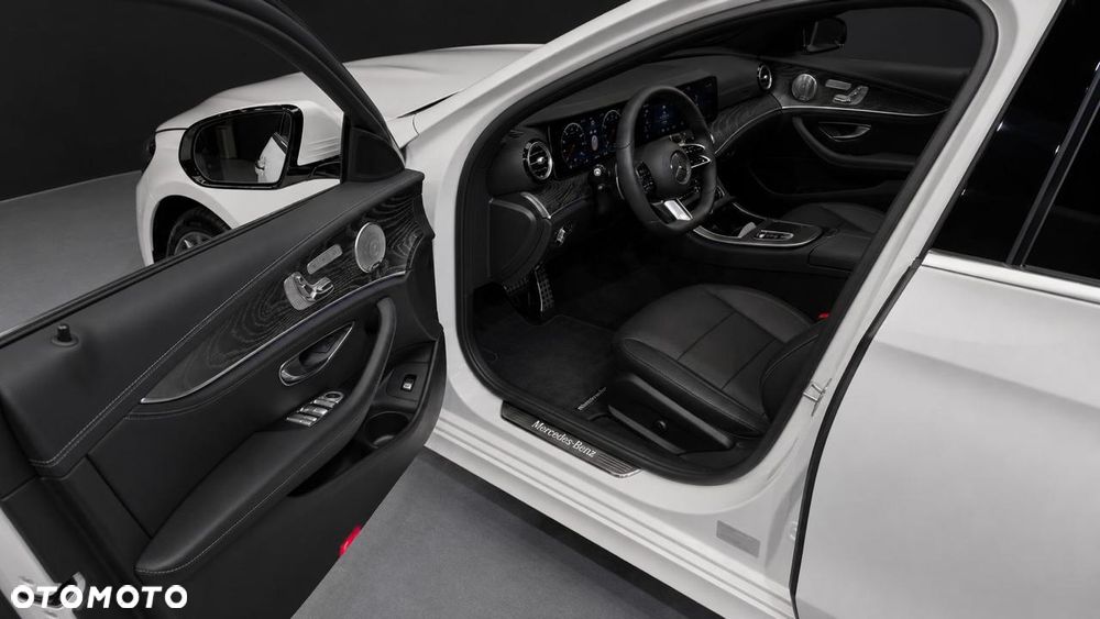 Mercedes-Benz Klasa E 300 9G-TRONIC AMG Line - 10