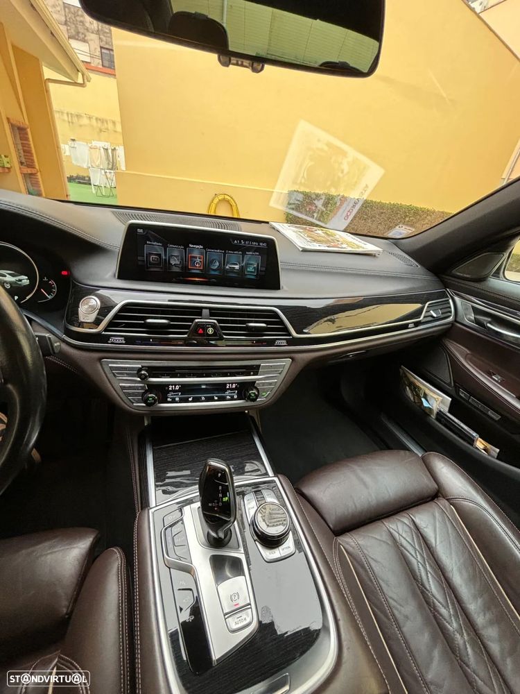 BMW 730 d Pack M - 9