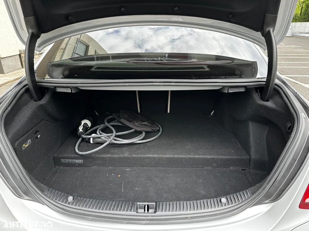 Mercedes-Benz C - 19