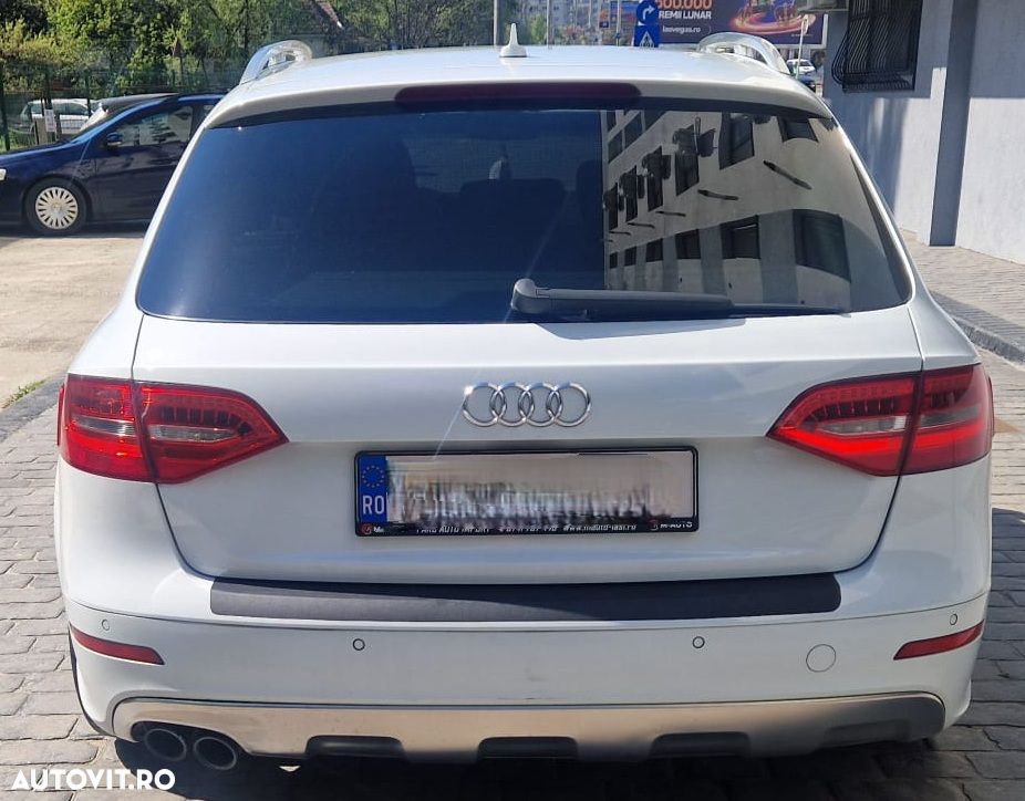 Audi A4 Allroad 2.0 TDI DPF S tronic - 5