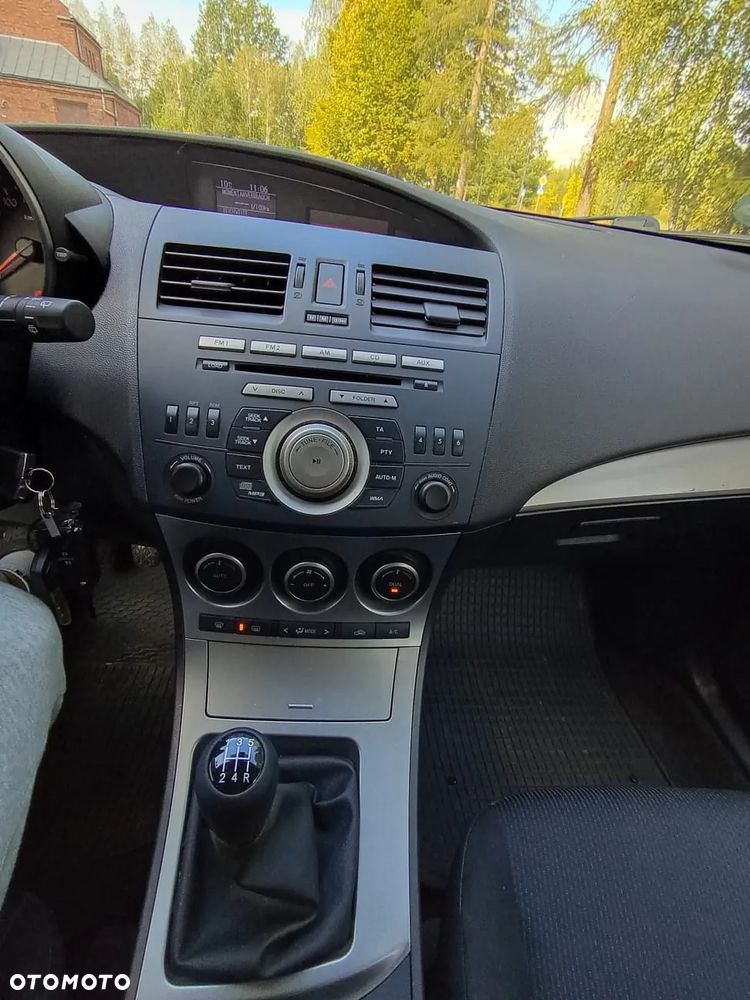 Mazda 3 1.6 Exclusive + - 12