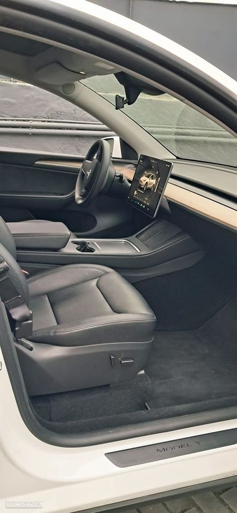 Tesla Model Y RWD - 3
