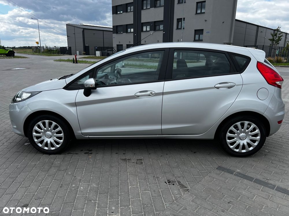 Ford Fiesta 1.25 Ambiente - 2