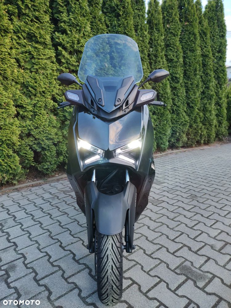 Yamaha X-max - 12