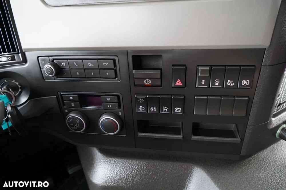 Volvo FM 430 / FULL ADR / GREUTATE: 6.800 KG / CABINĂ JOSĂ / 2022 / DUPĂ CONTRACT DE SERVICE GOLD / - 29