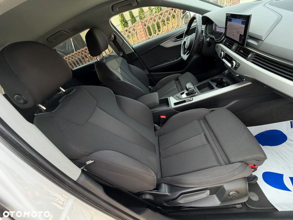 Audi A4 Avant 35 TFSI S tronic - 12
