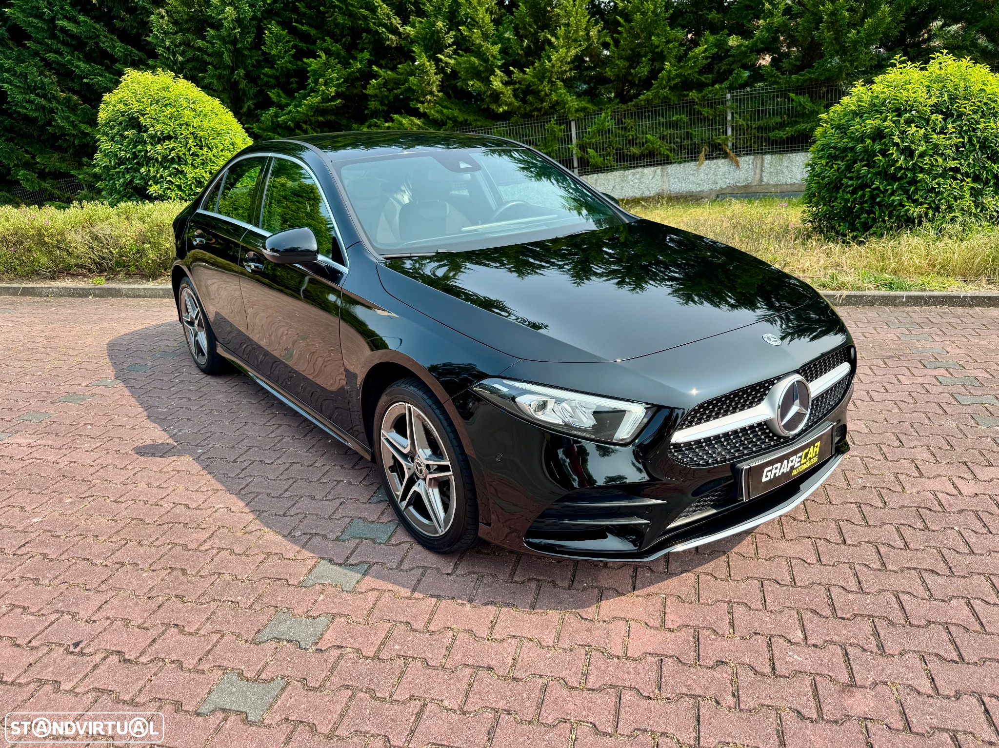 Mercedes-Benz A 250 Limousine e AMG Line - 5