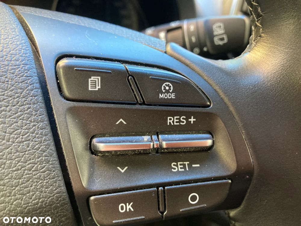 Hyundai i30 1.4 BlueDrive Classic + - 8