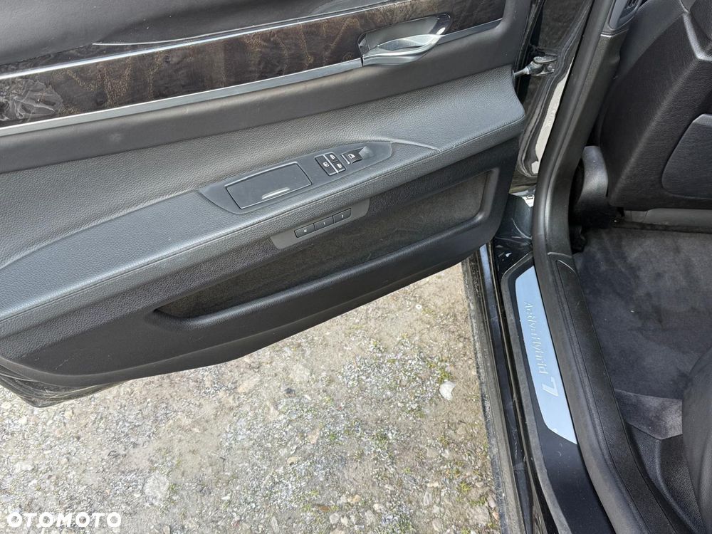 BMW Seria 7 ActiveHybrid L - 16