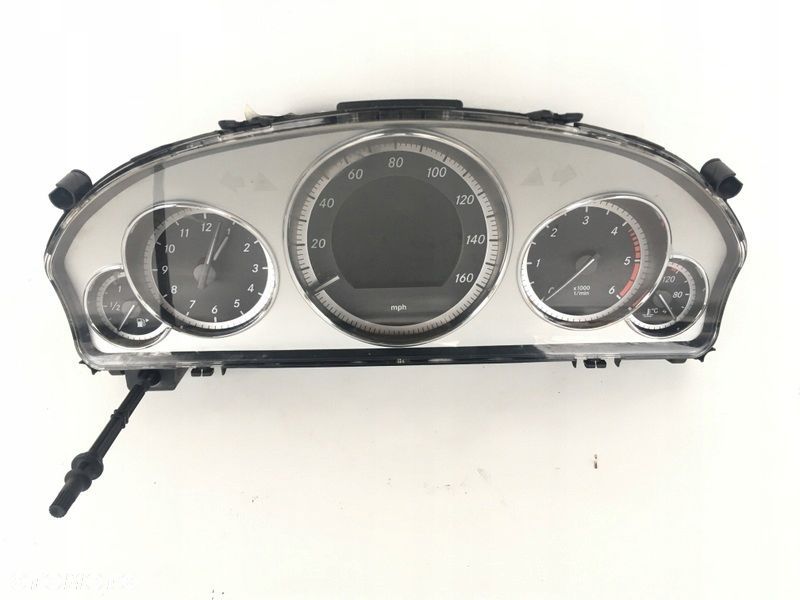 LICZNIK AVANGARDE UK MERCEDES W212 A2129001508 - 2