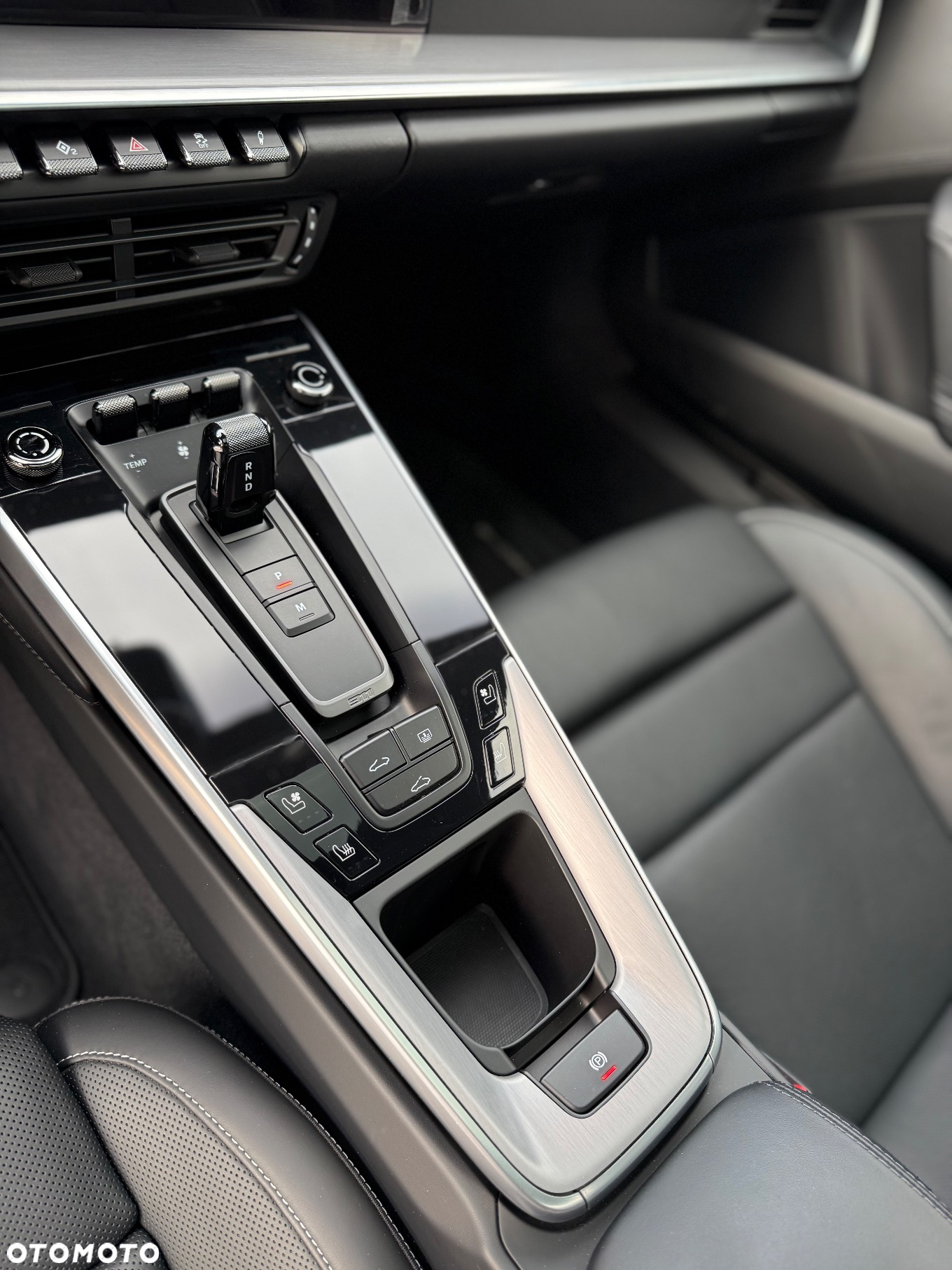 Porsche 911 Carrera 4S - 16