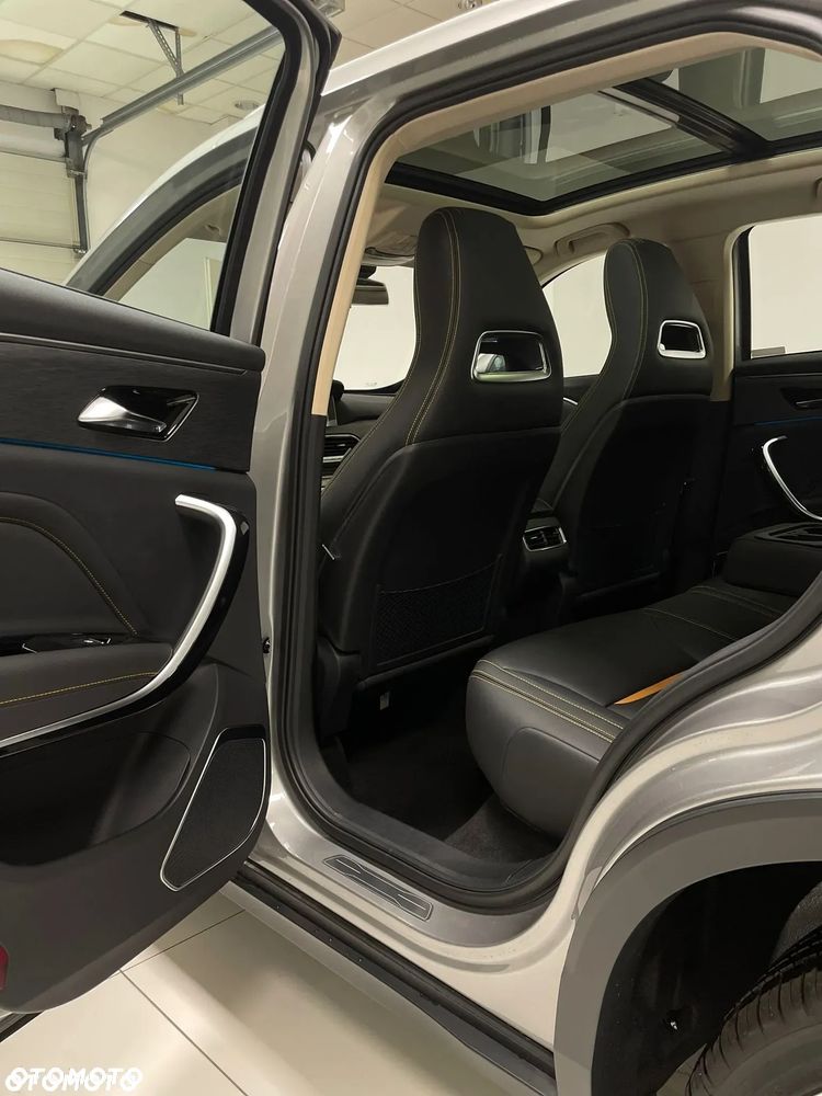 Bestune T77 1.5T Business DCT - 16