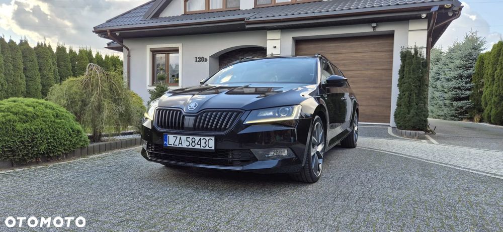 Skoda Superb Combi 2.0 TDI 4x4 DSG SportLine - 1