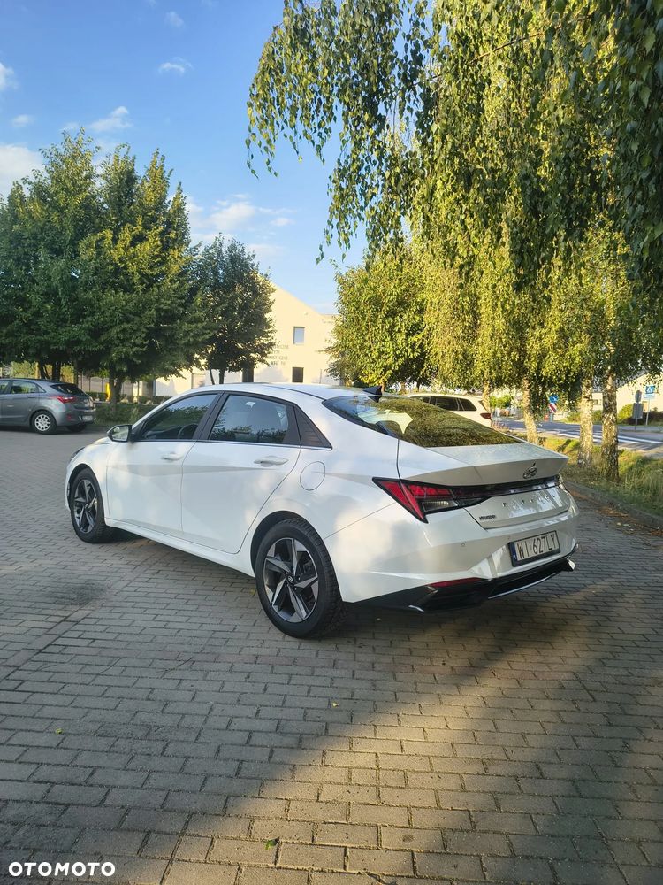 Hyundai Elantra 1.6 Executive CVT - 6