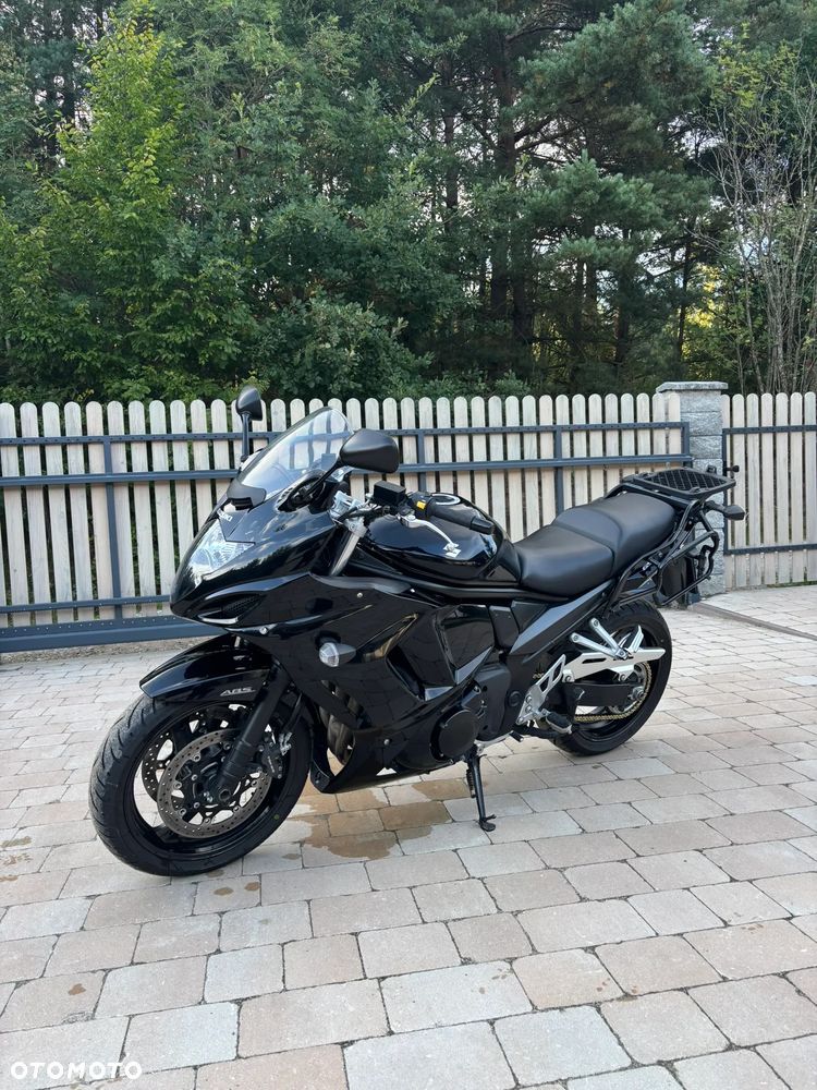 Suzuki GSX - 36