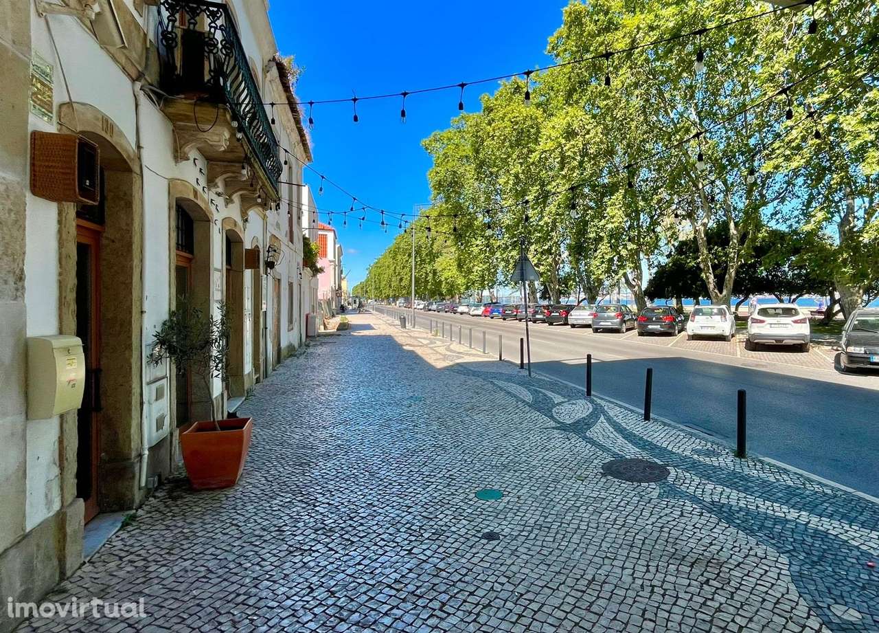 Moradia - Para Reconstruir / Centro do Barreiro - Grande imagem: 4/7