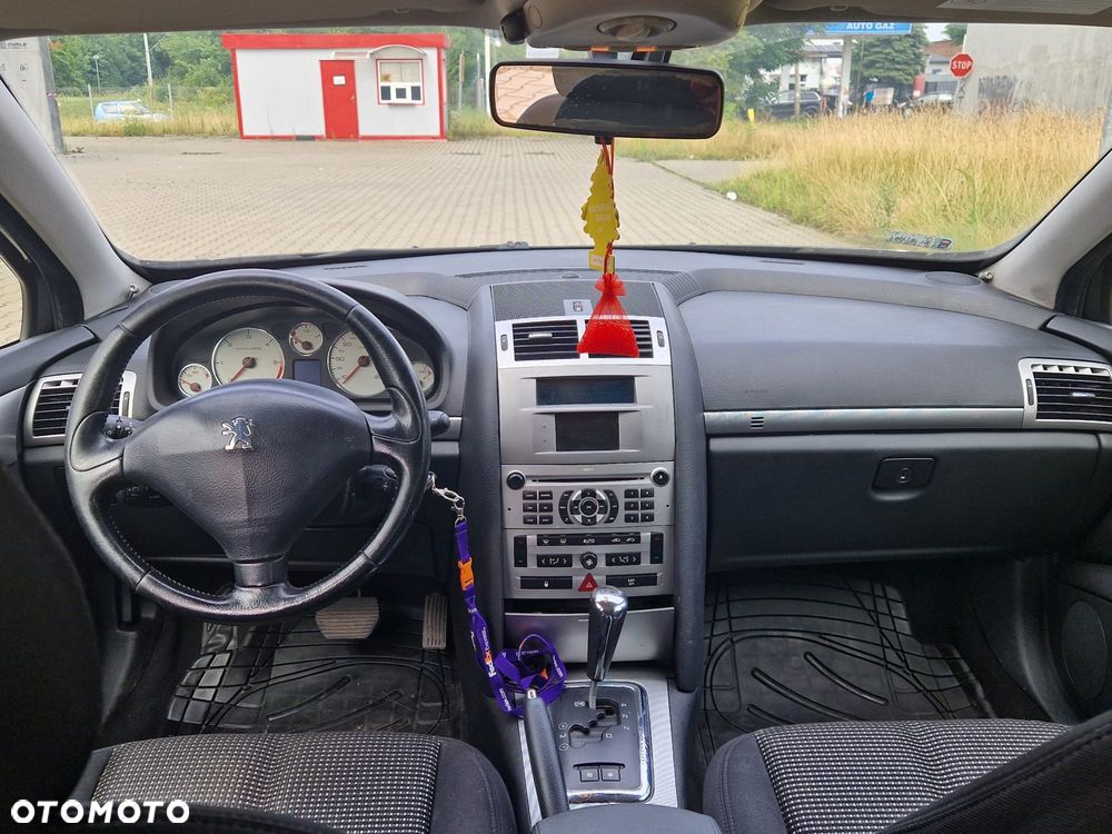 Peugeot 407 - 6