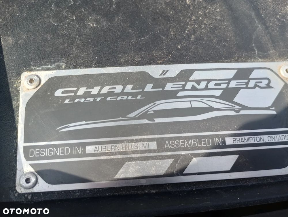 Dodge Challenger - 14