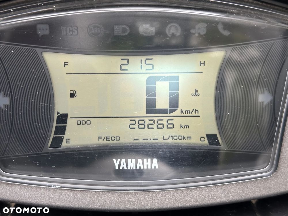 Yamaha NMAX - 4
