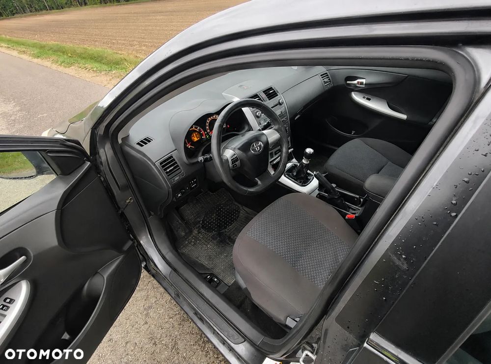 Toyota Corolla 1.6 Premium - 6