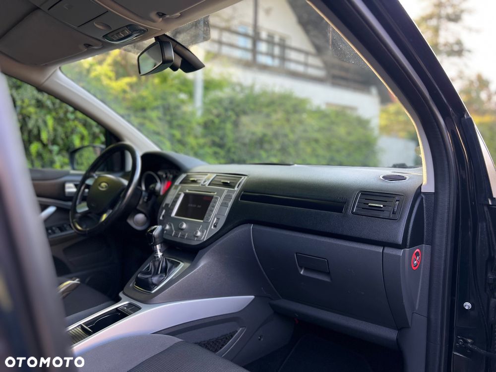 Ford Kuga 2.0 TDCi 4x4 Titanium - 27