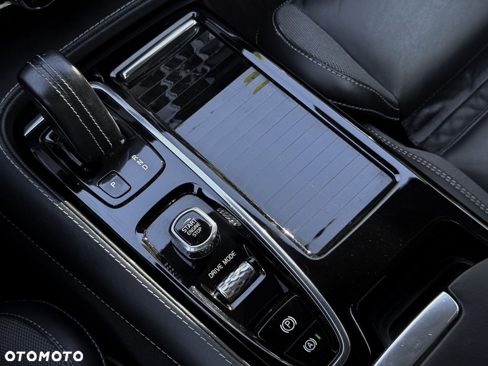 Volvo V60 T8 AWD Recharge Geartronic RDesign - 28