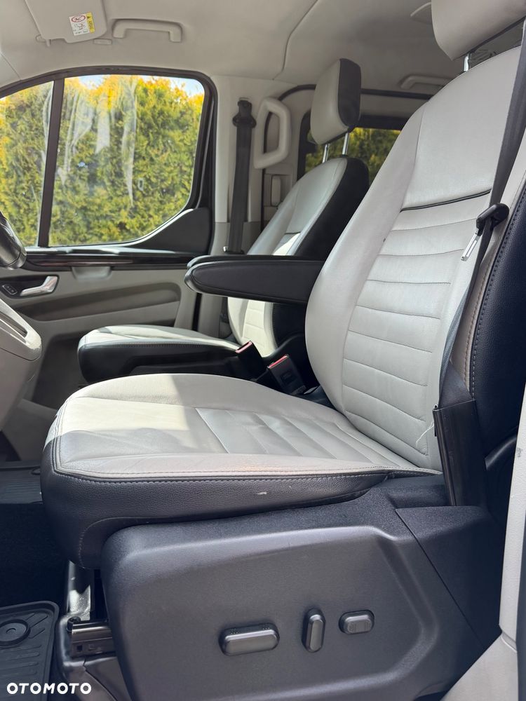 Ford Tourneo Custom - 9