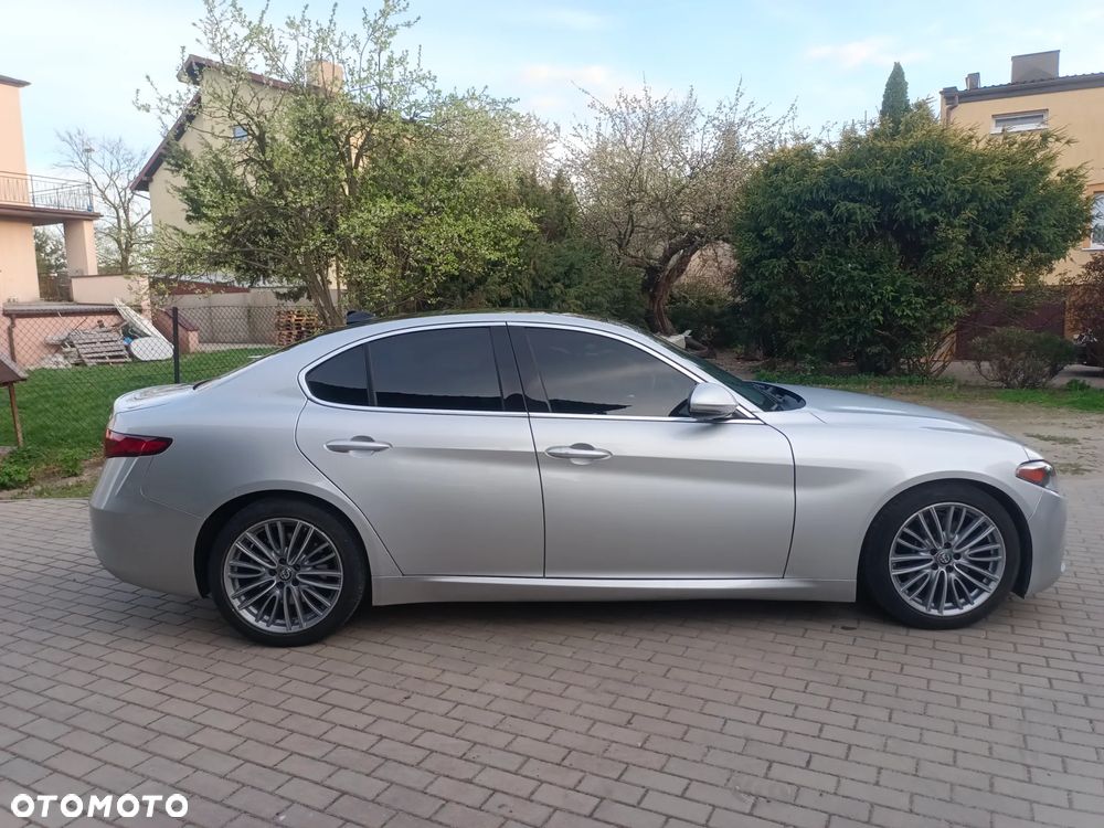 Alfa Romeo Giulia 2.0 Turbo 16V AT8 Veloce Ti - 5