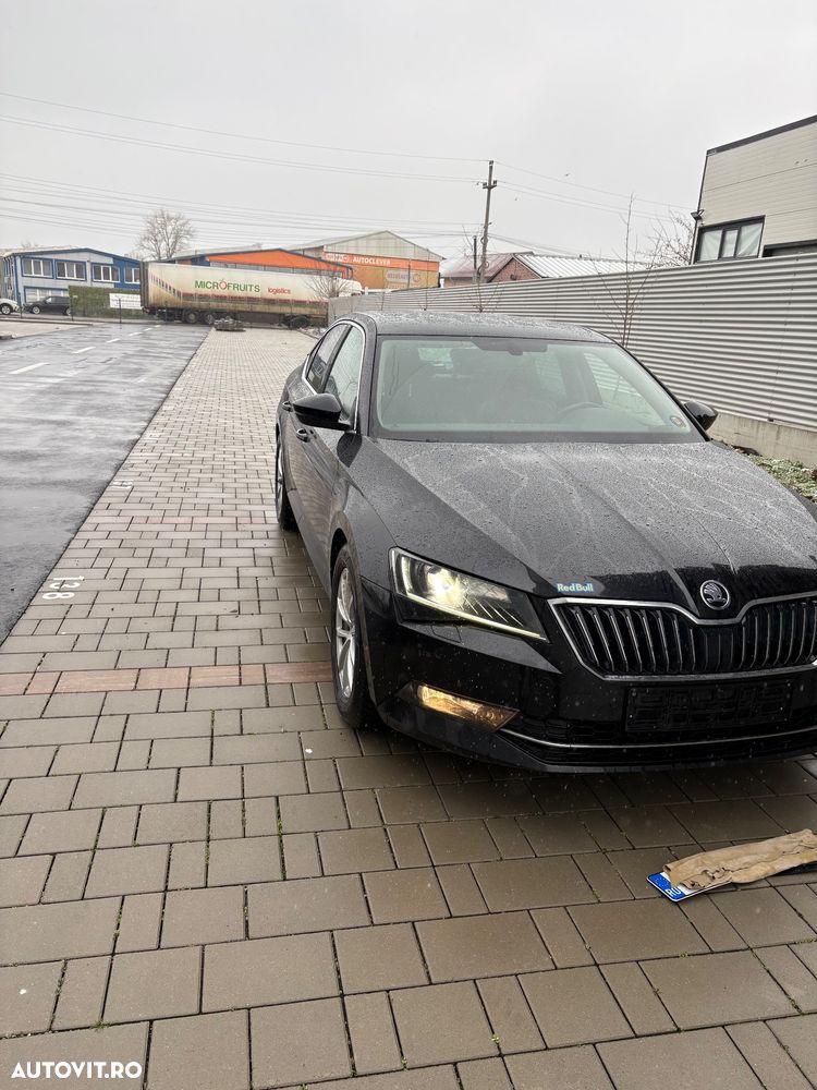 Skoda Superb 2.0 TDI DSG Style - 32