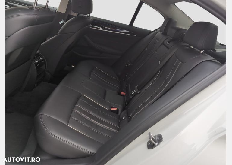 BMW 5 Series 2022 — imagine 10