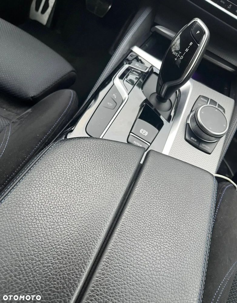 BMW Seria 5 520d xDrive M Sport sport - 23