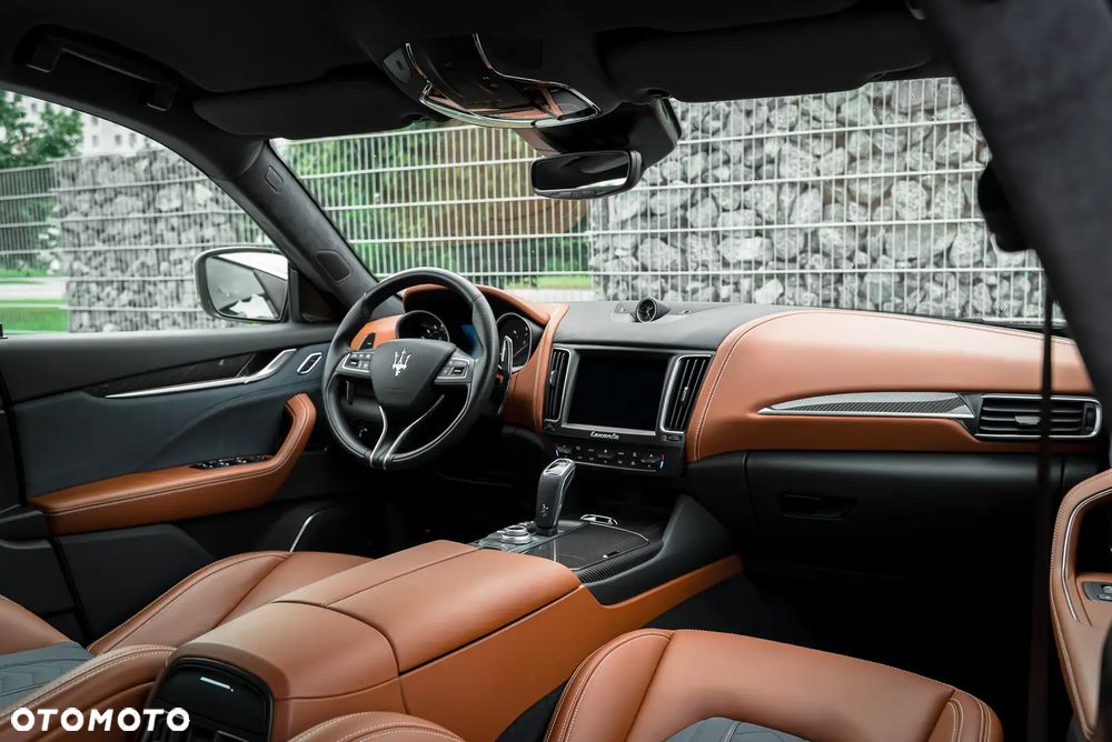Maserati Levante Modena - 15