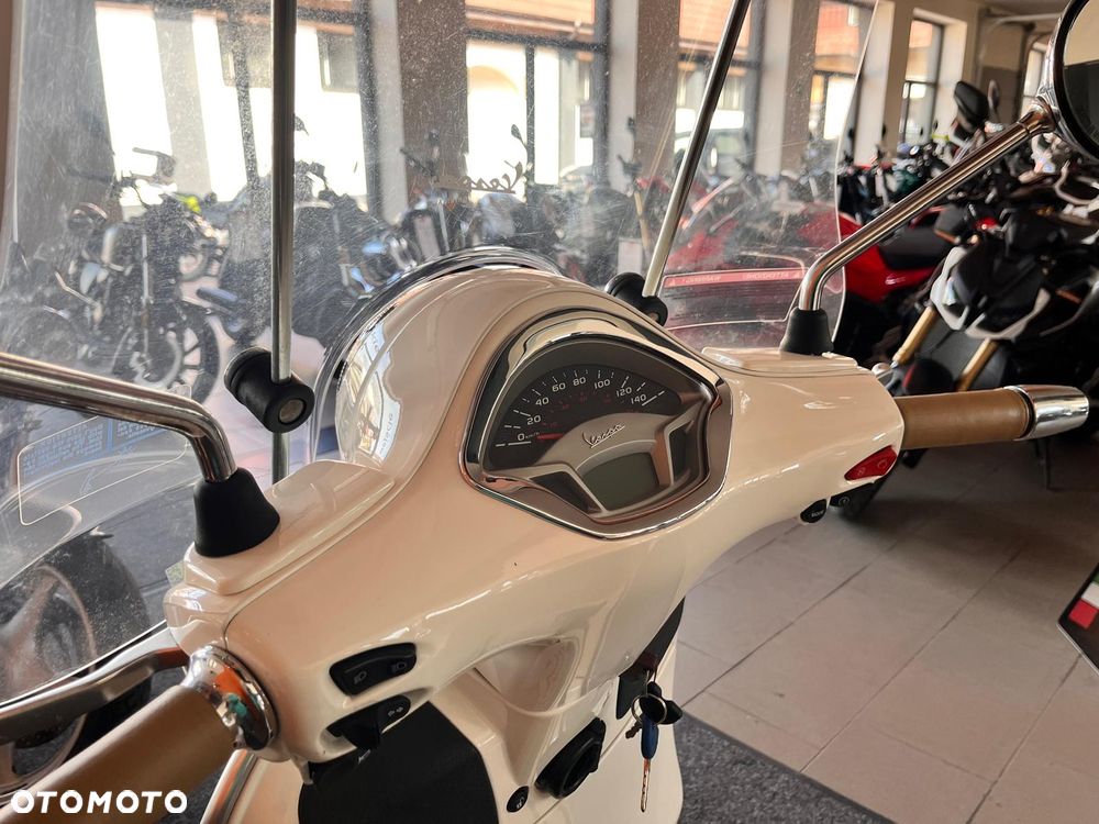 Piaggio Vespa - 15