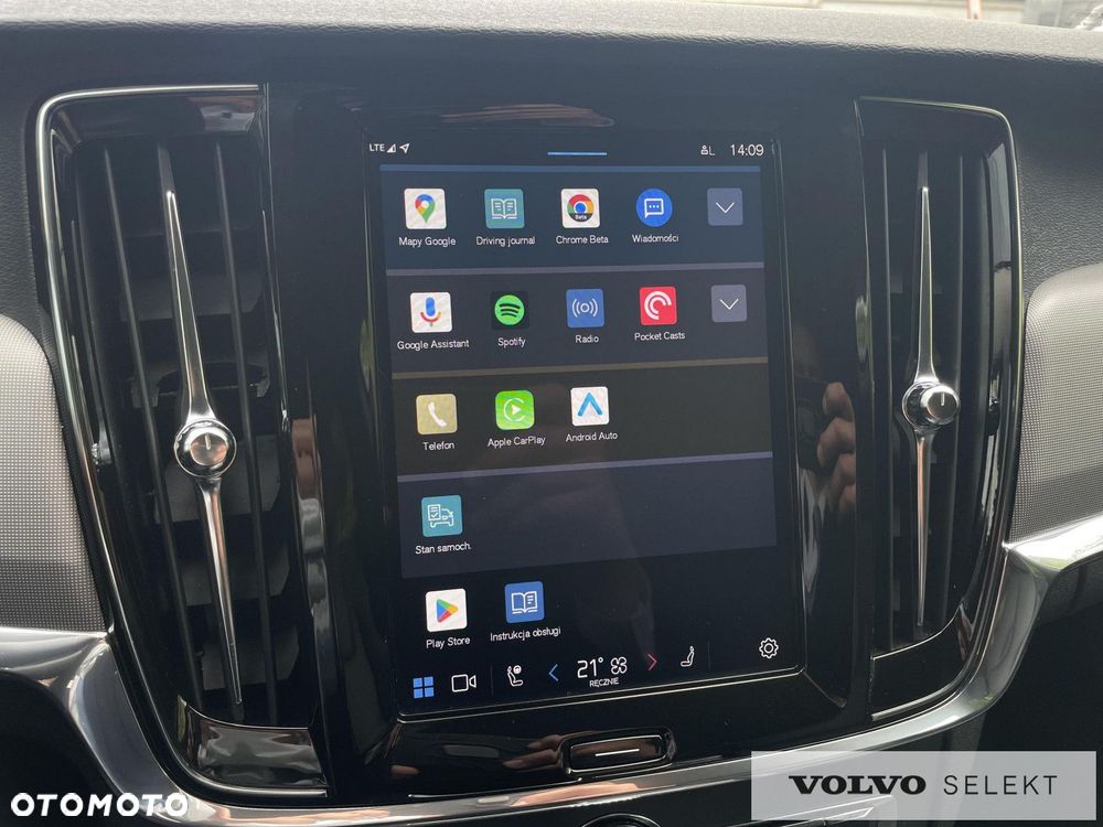 Volvo V90 Cross Country - 13