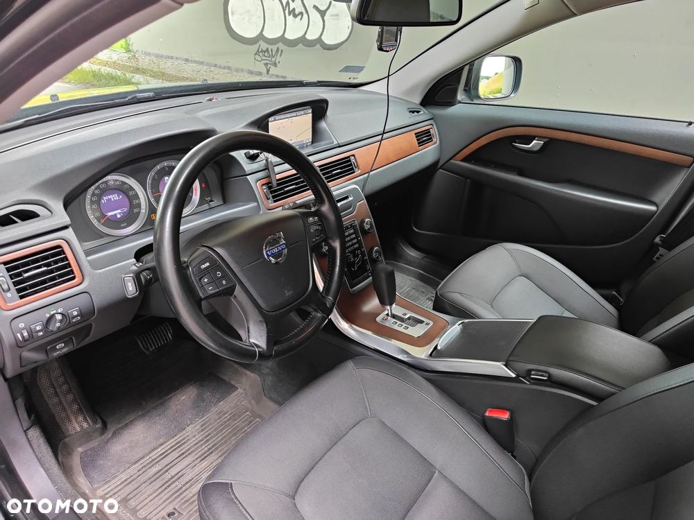 Volvo XC 70 - 16