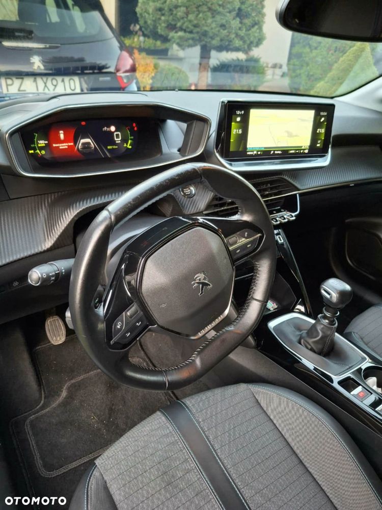 Peugeot 208 1.2 PureTech Allure S&S - 8