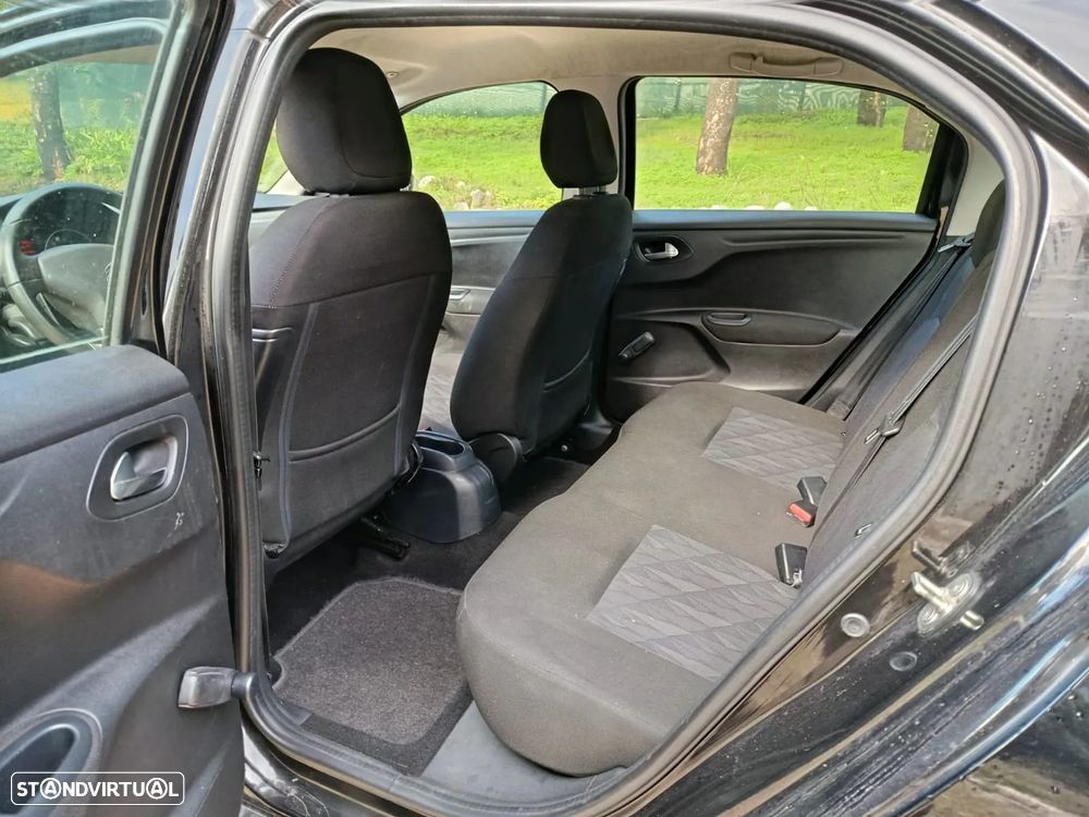 Citroën C-Elysée 1.6 HDi Seduction - 8