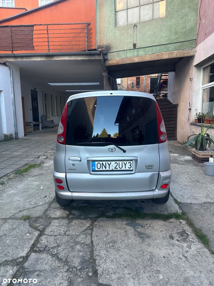 Toyota Yaris Verso - 7