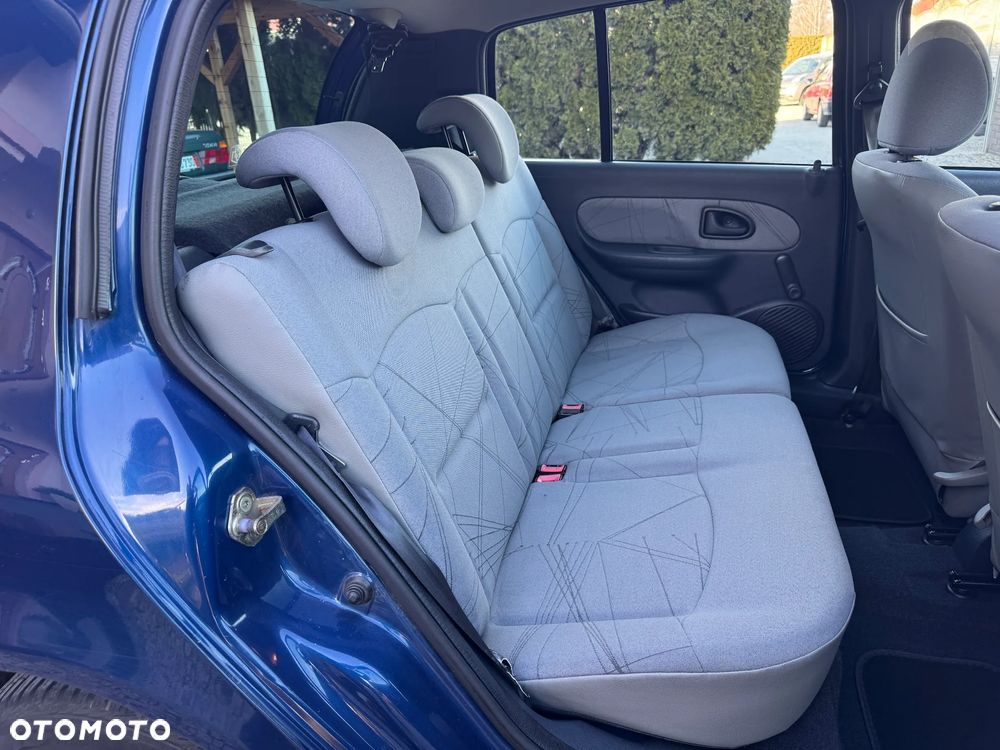 Renault Clio 1.2 16V Emotion - 28