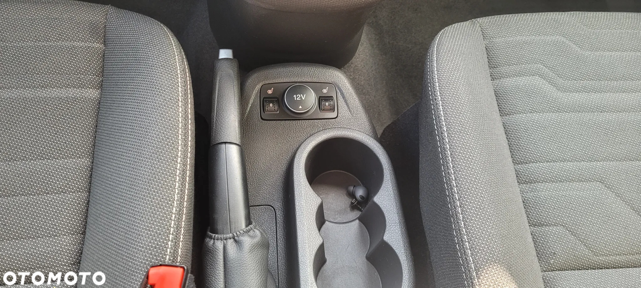Ford Tourneo Connect Grand - 20
